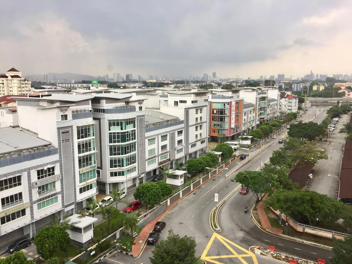 Cozy Kelana Jaya Semi-D Apt Near Mall, College & Hospital Petaling Jaya Zewnętrze zdjęcie
